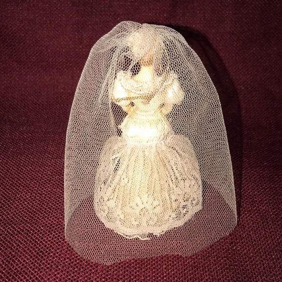 Vintage Ornament Collection Victorian Louis Nichole Bride with Bouquet - Picture 4 of 9